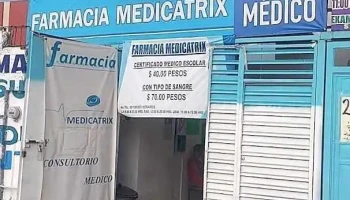 Consultorio Medico / Farmacia Medicatrix - Ex-Hacienda Santa Inés