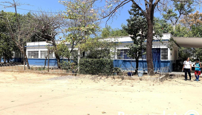Centro de salud (la parota) - Manuel Tellez