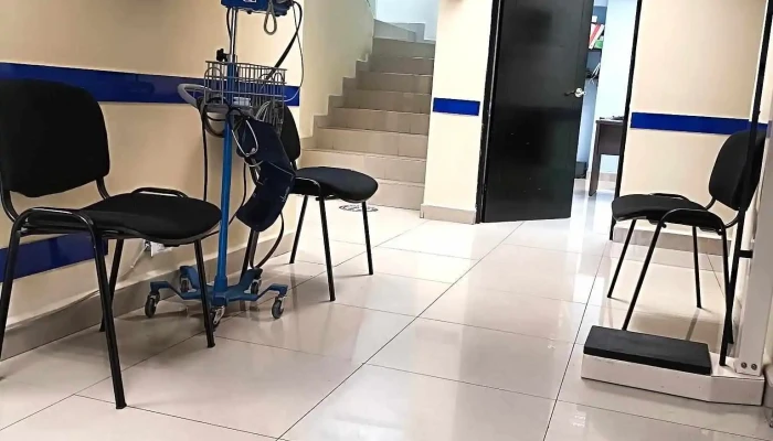 Centro Médico de Especialidades - Bosques Real I