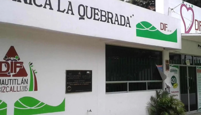 Clínica de especialidades médicas de la Rosa - La Quebrada