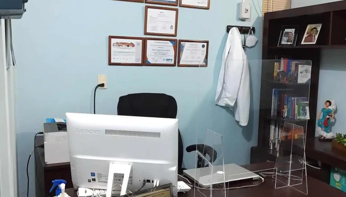 Consultorio de Medicina Interna Dr. Benítez - Ferrocarrilera