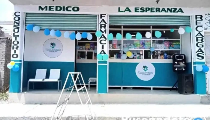 Consultorio médico y farmacia "La Esperanza" - Santa Martha