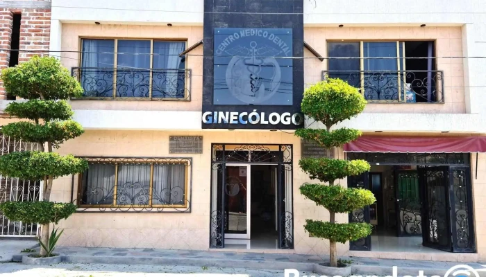Dr. Alejandro Mejía | Ginecólogo. - Centro