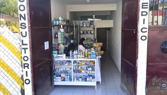 Farmacia y Consultorio Medical 6 - 98920 Pinos