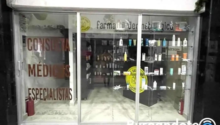 The Skin Shop: Farmacia dermatológica y Consulta de médicos especialistas - U.h. Valle Del Tenayo